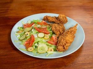 Frango Frito com Salada!